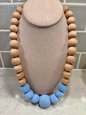 Latched Mama Nursing/teething necklace